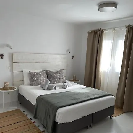 Precioso Rincon Entre El Mar Y Volcanes *