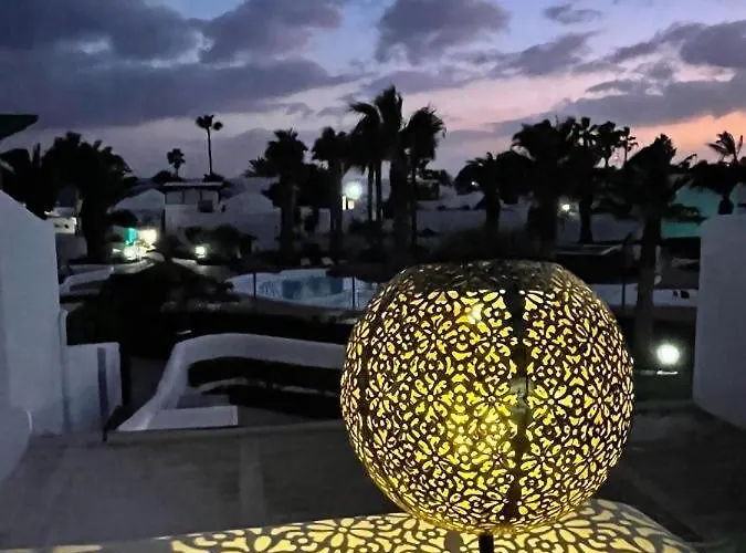 Precioso Rincon Entre El Mar Y Volcanes Costa Teguise