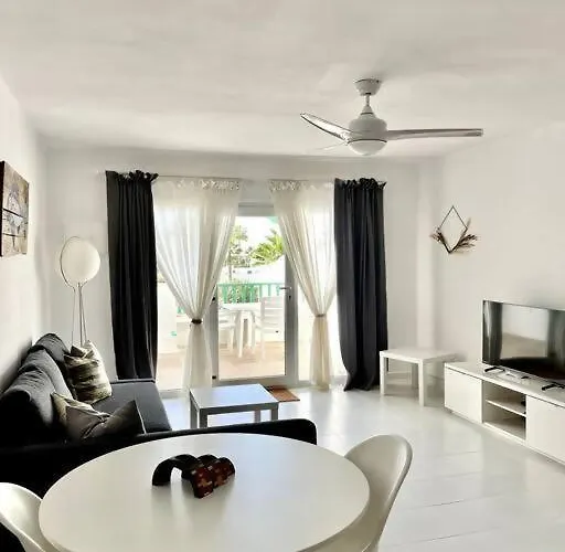 Precioso Rincon Entre El Mar Y Volcanes * Costa Teguise