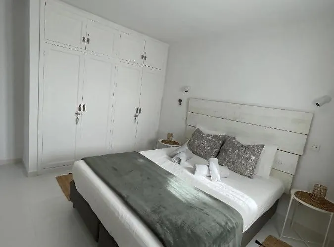 Precioso Rincon Entre El Mar Y Volcanes Costa Teguise