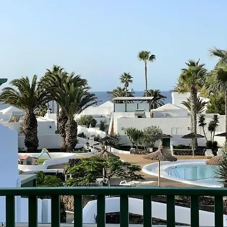 Precioso Rincon Entre El Mar Y Volcanes *